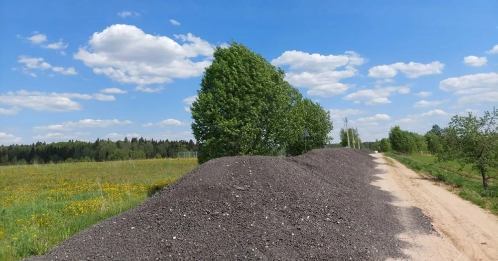 Новости о посёлке В поселке идет укладка асфальтовой крошки