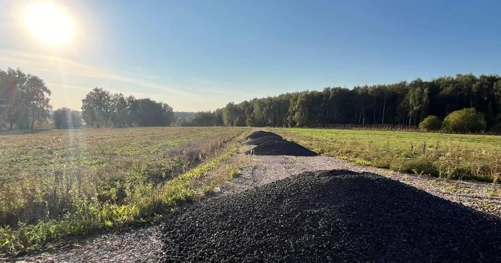 Новости о посёлке Укладка асфальтовой крошки на дорогах поселка