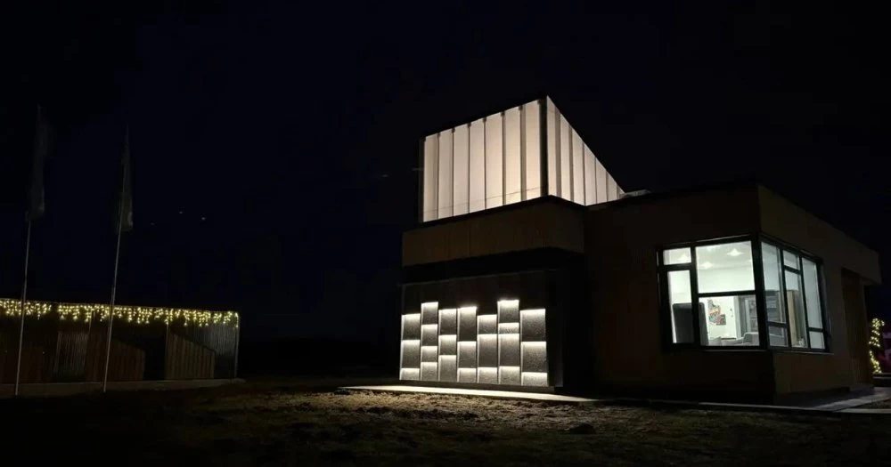 Новости о посёлке В поселке смонтирована декоративная подсветка