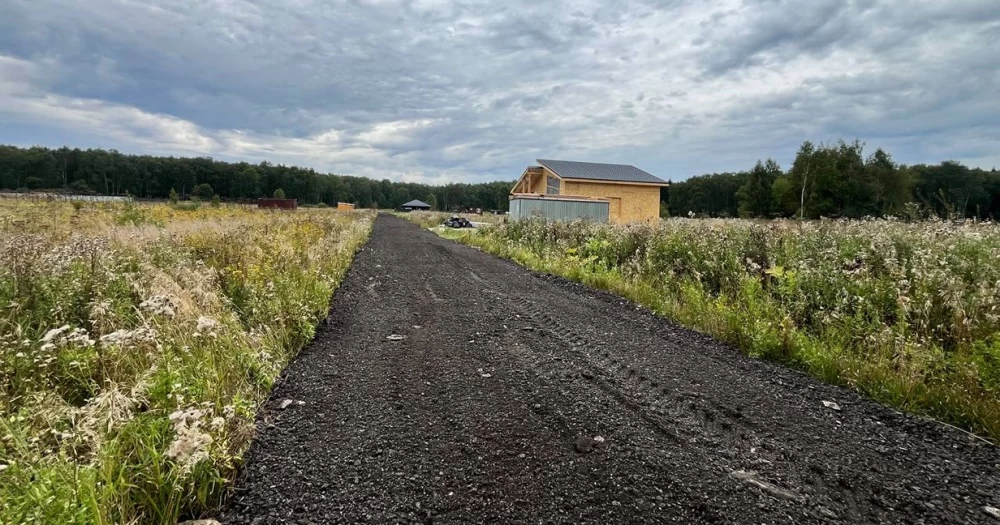 Новости о посёлке В поселке началась укладка асфальтовой крошки